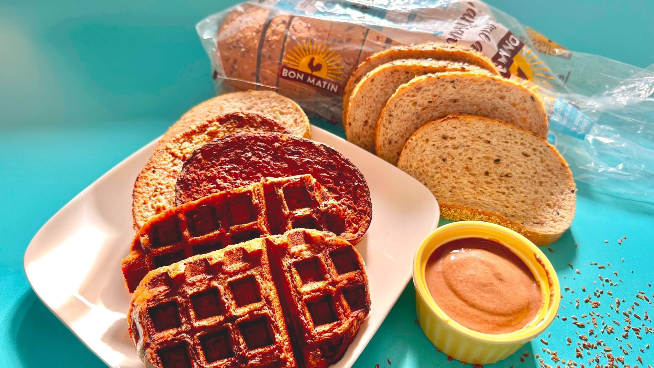 Pain doré magique et sa sauce choco Bon matin!